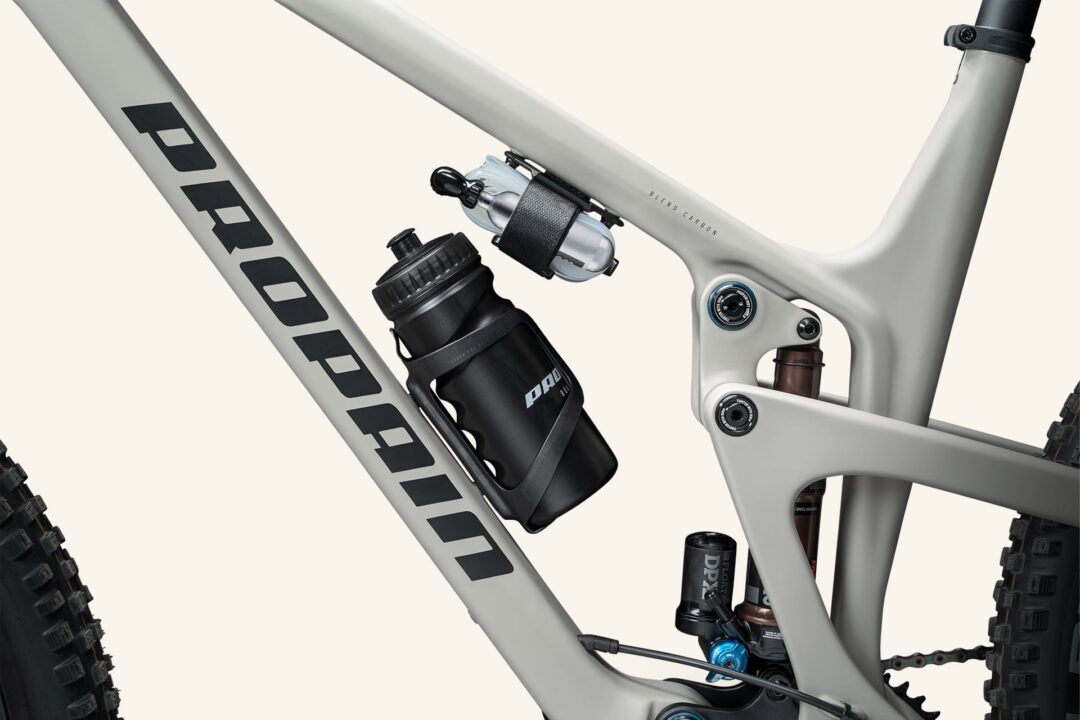 The perfect place for your bottleOur new Hugene frame allows you to fit in your water bottle and strap for additional tools exactly where you want them.