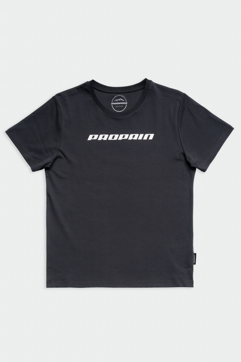 7 blacksand_T-shirt2.1-man_web-min